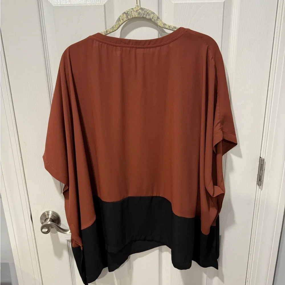 Chico’s Blouse- Two Tone - Picture 5 of 6